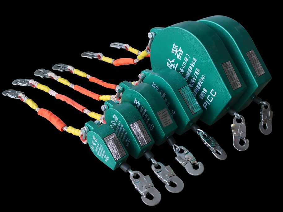 高空作業僅僅佩戴安全繩還遠遠不夠